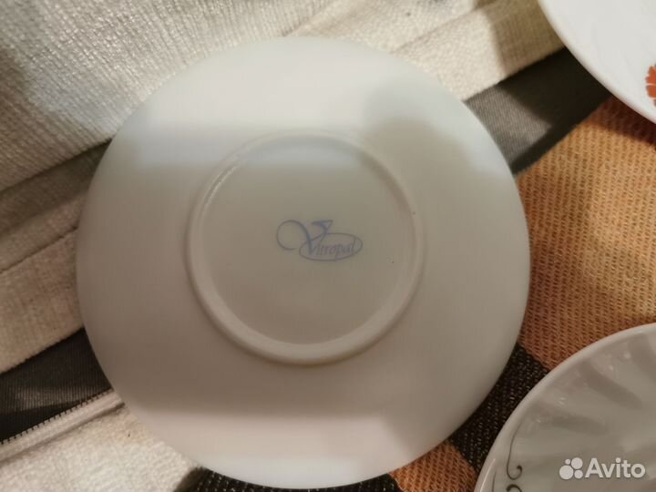 Чайные блюдца