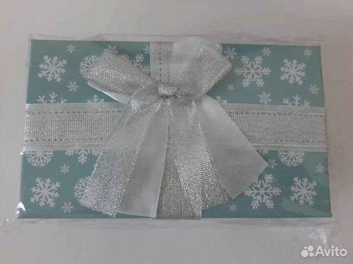 Коробка подарочная новогодняя