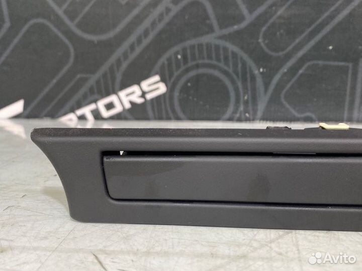 Шторка двери задняя правая Audi A8 D3 BFM 2005