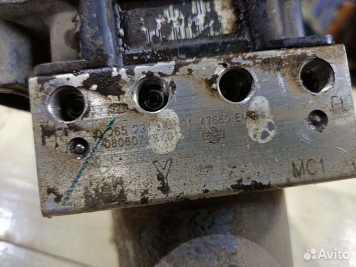 Блок Abs Nissan Tiida C11