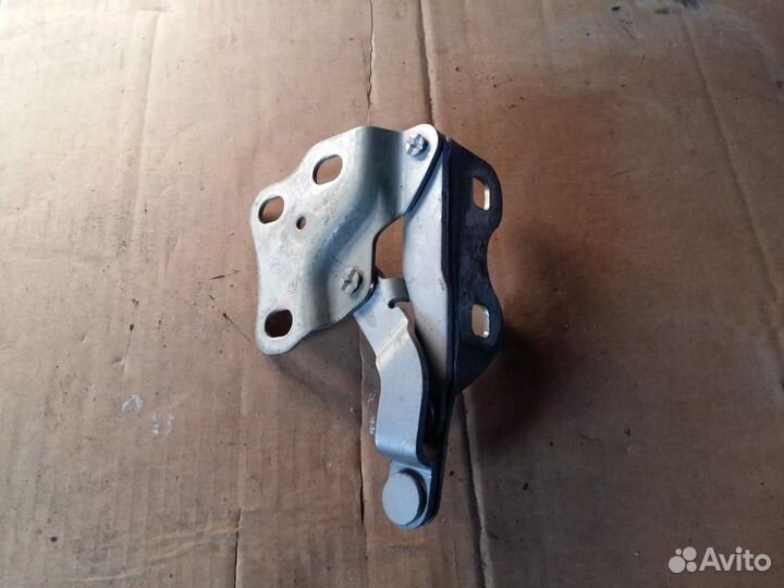 Петля капота левая Opel Meriva A 2003-2010