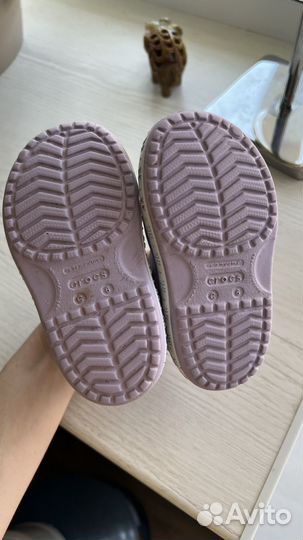 Сандалии crocs