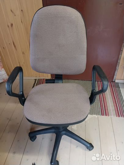 Компьютерное кресло