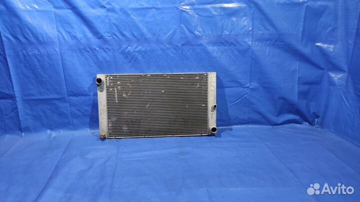 Радиатор охлаждения двигателя BMW 5-Series E60/E61