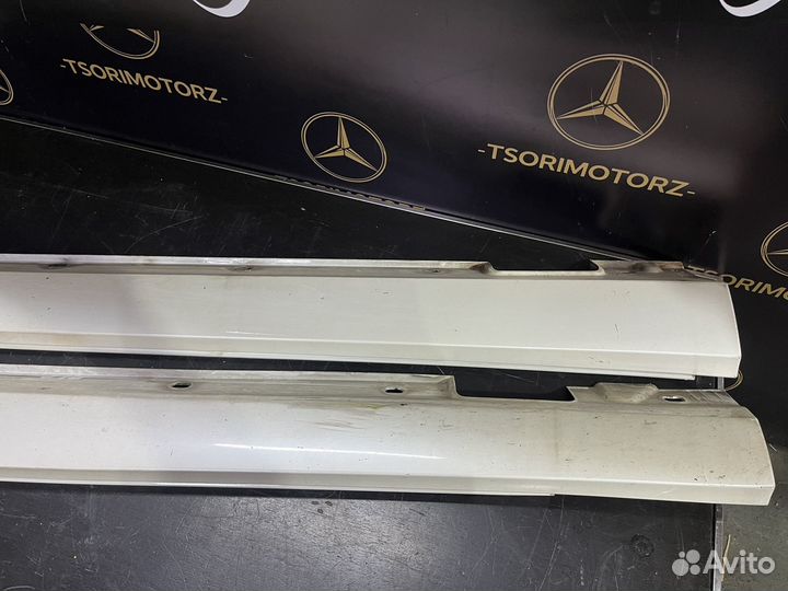 Пороги мерседес w212 e350 2012г цвет 799