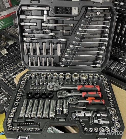 Набор инструментов для автомобиля новые