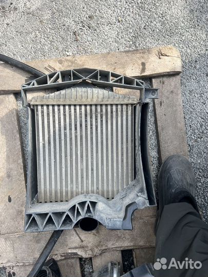 Интеркуллер правый Range Rover L405 левый