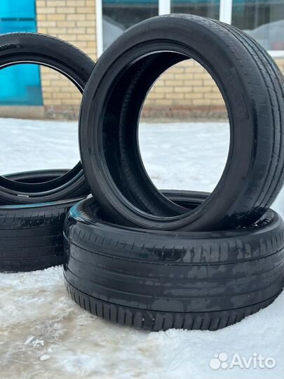 Pirelli P Zero 245/45 R19 и 275/40 R19 101Y