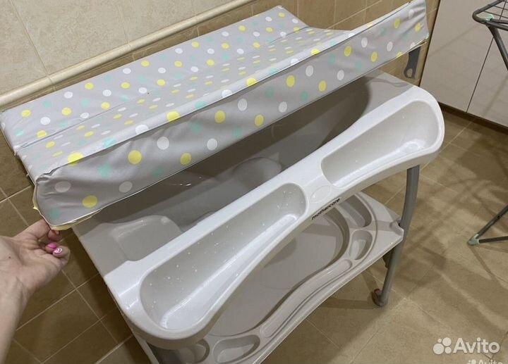 Пеленальный столик с ванночкой