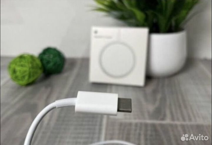 Беспроводная зарядка Magsafe charger