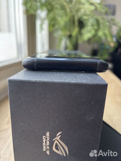 Asus ROG Phone 7, 16/512 ГБ