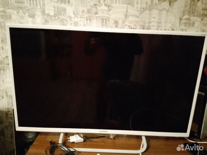 Телевизор SMART tv 32 белый