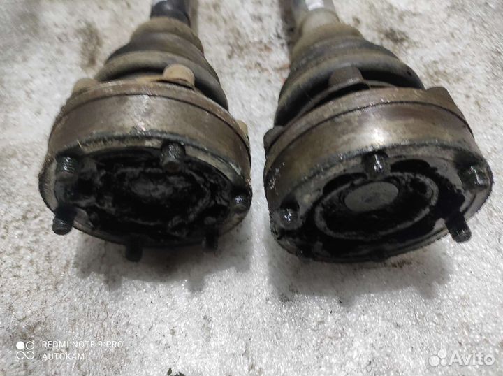 Приводной вал Audi 80 B3