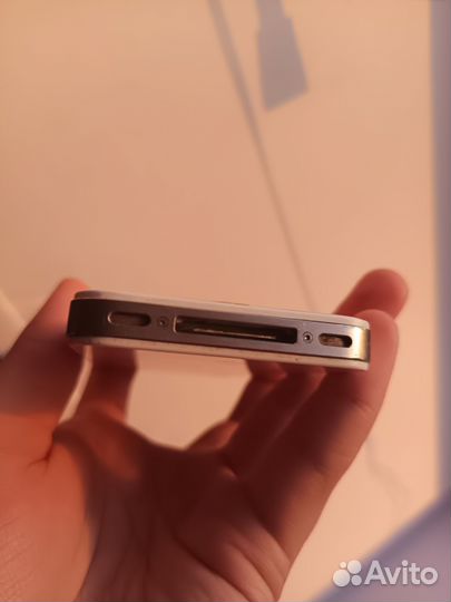 iPhone 4S, 16 ГБ