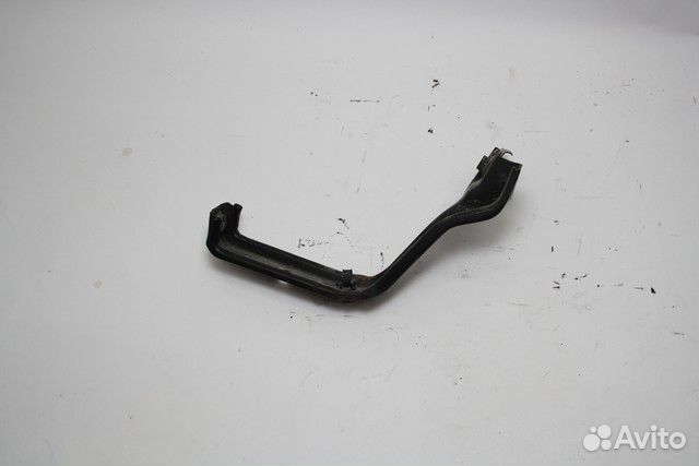 Кронштейн усилителя 6400F783 Mitsubishi L200