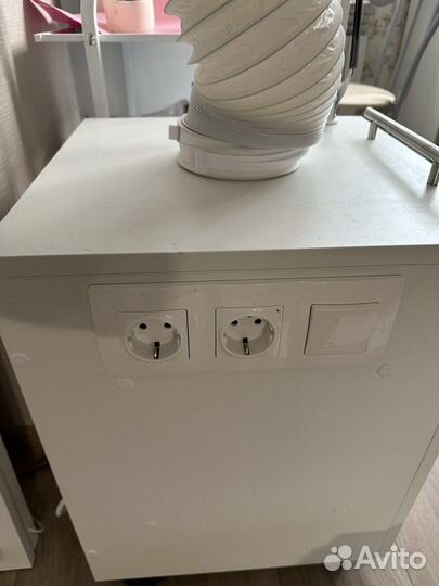 Вытяжка для маникюра и педикюра