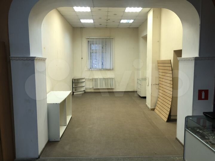 Площади на трафике, 25.5 и 34 м² (всё включено)