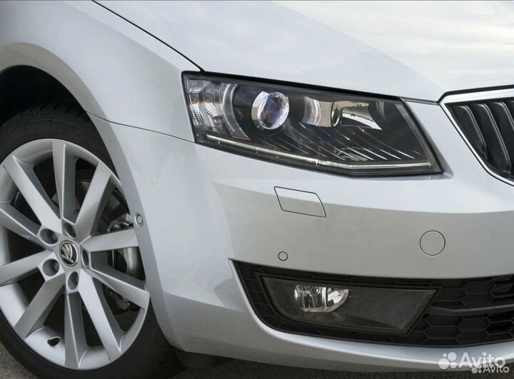 Стекло фары Skoda Octavia A7 2013 - 2017