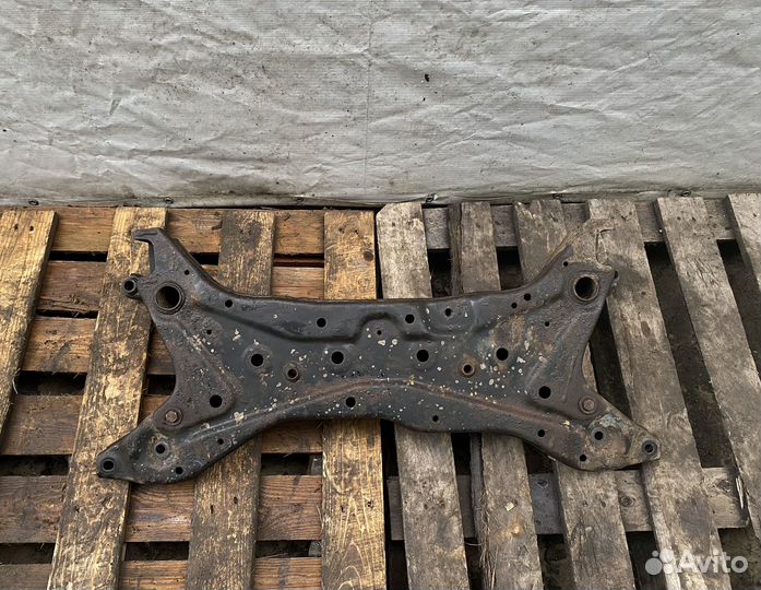 Передний подрамник Mitsubishi lancer 10