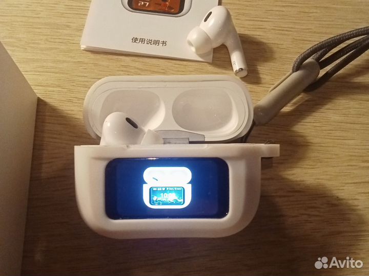 Наушники с экраном