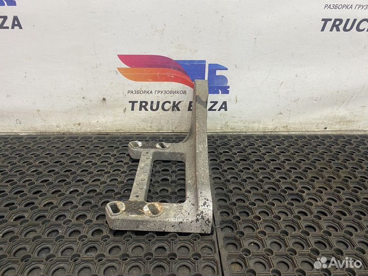 Кронштейн подножки левый Mercedes-Benz Actros