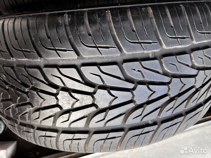 Nexen Roadian HP SUV 285/35 R22