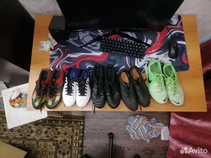 Футзалки и бутсы