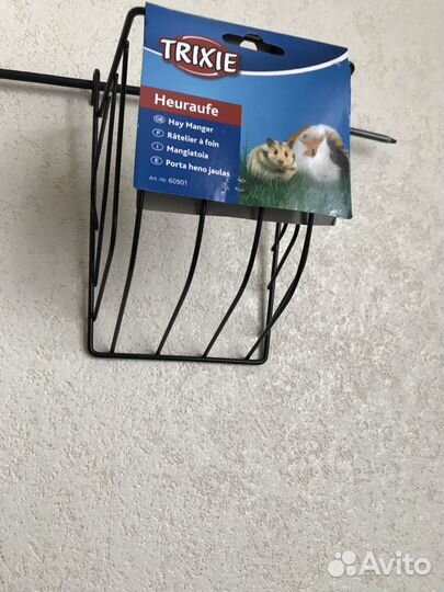 Кормушка для сена, сенник