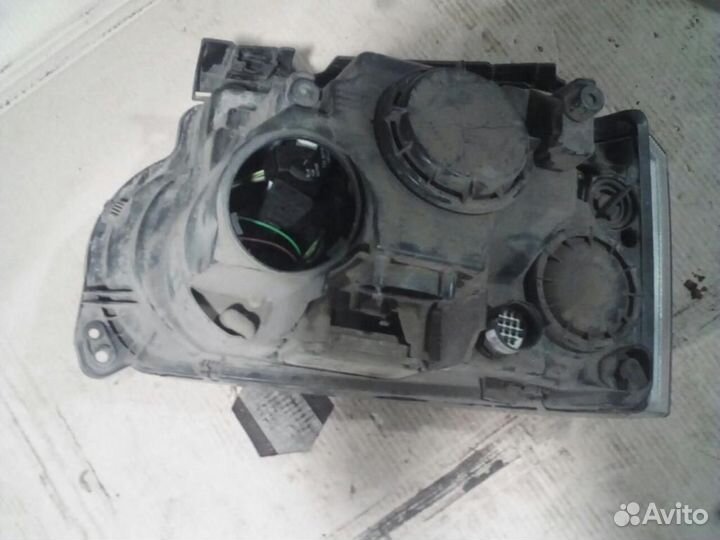 Фара правая Land Rover Range Rover III (LM) 2002