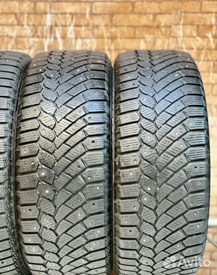 Gislaved Nord Frost 200 215/60 R16