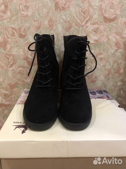 Ботильоны демисезонные 39 размер новые