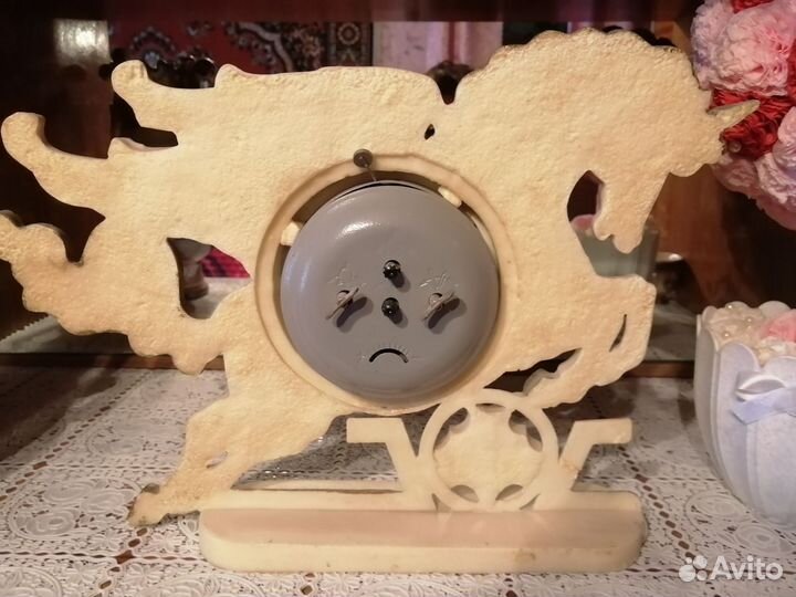 Часы(механические ) статуэтка