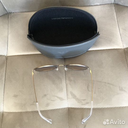 Солнцезащитные очки emporio armani