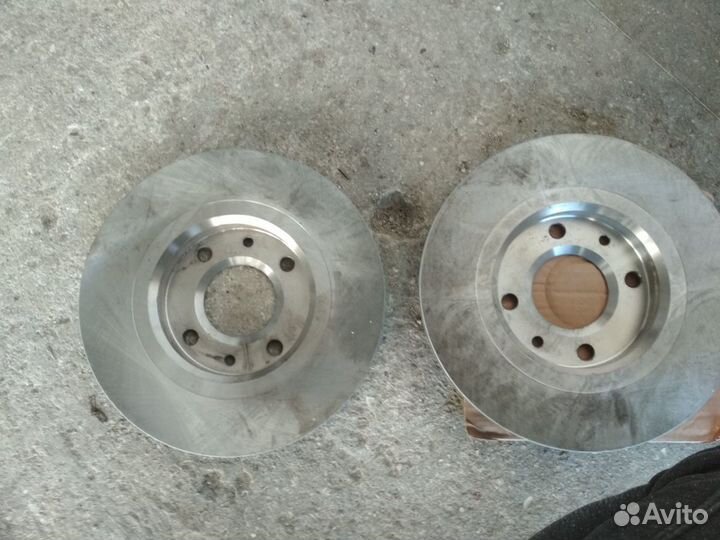 Передние тормозные диски Peugeot Citroen