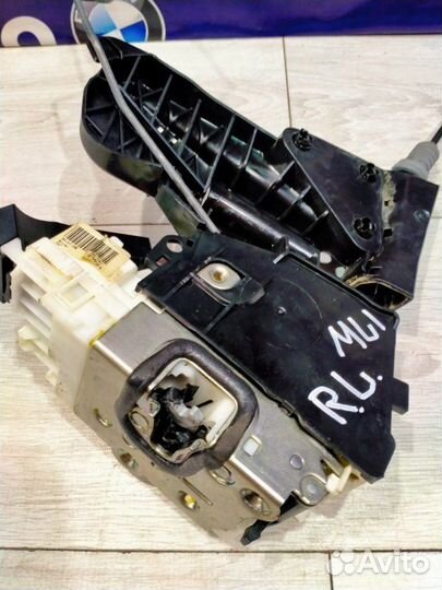 Замок двери задний левый Mercedes-Benz Ml 164