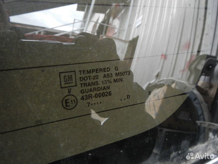 Стекло двери багажника, Cadillac (Кадиллак) -escal