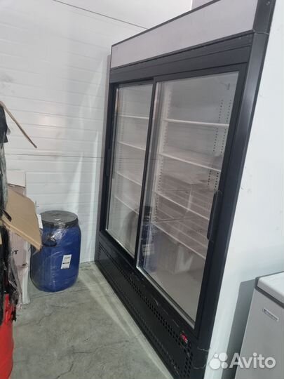 Холодильный шкаф