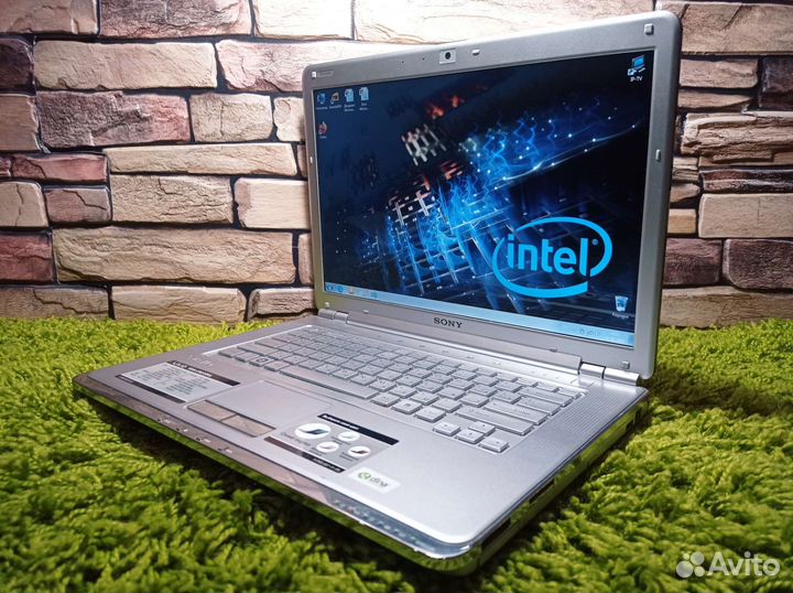 Красивейший Sony в идеале 2ядра 3Гб SSD