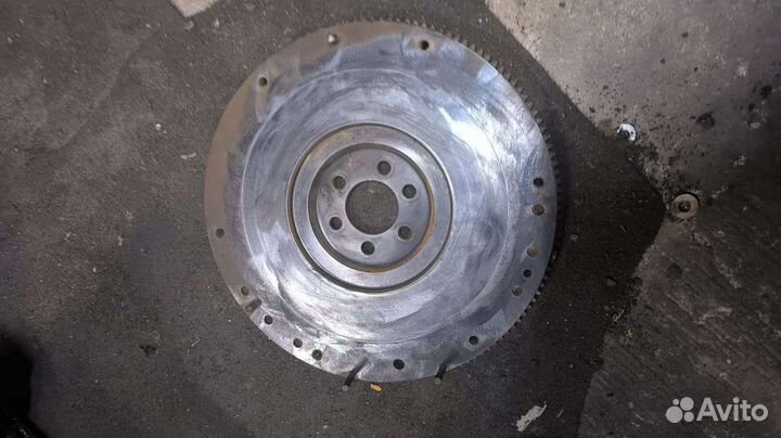 Маховик Audi 80B3 B4 100c4 A6C4 A4B5 A6C5