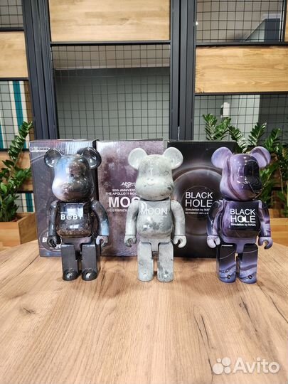 Мишки Bearbrick космической тиматики высота 28 см