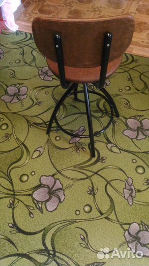 Стул для гитаиаста