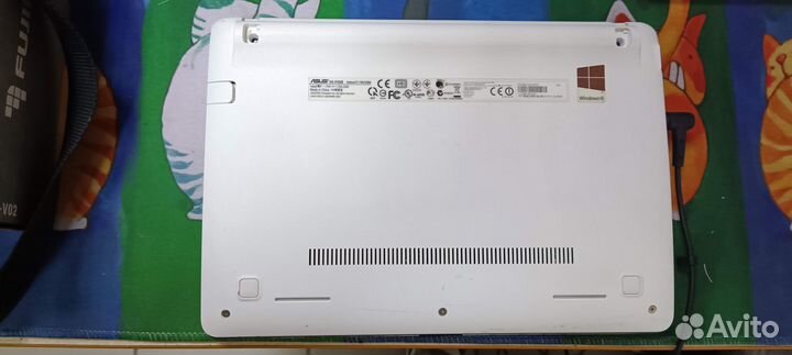 Нетбук Asus x102b, SSD 120Гб, 4Гб, Сенсорный экран