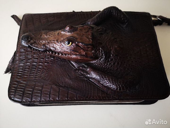 Сумка из кожи крокодила