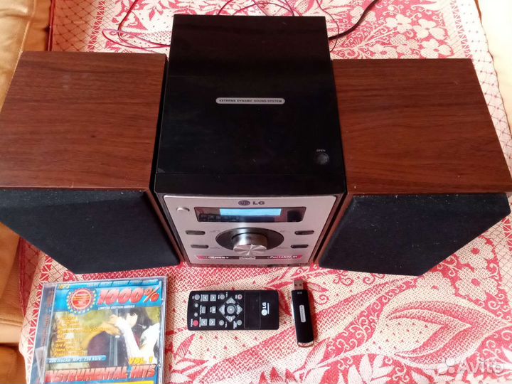 Музыкальный центр LG