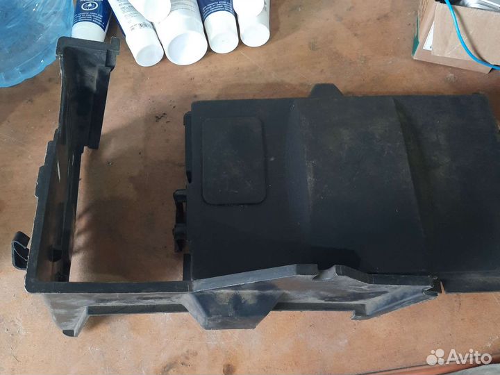 Крышка аккумулятора ford focus c-max
