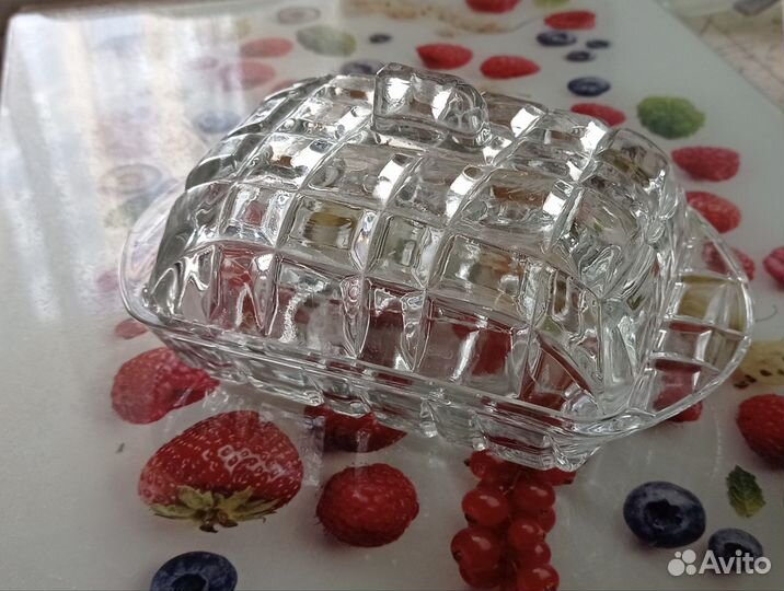 Масленка и сахарница