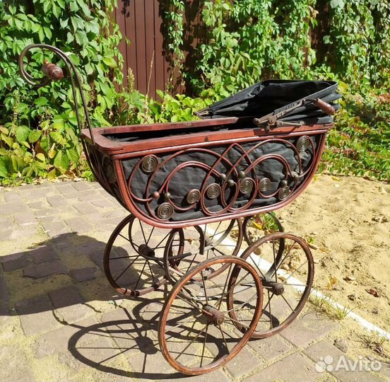 Антикварная кукольная коляска