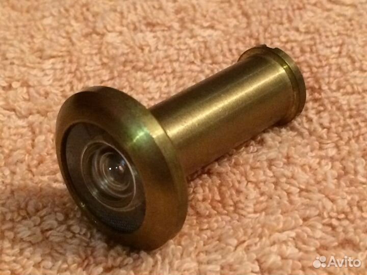 Глазок СССР и дверные ручки Испания