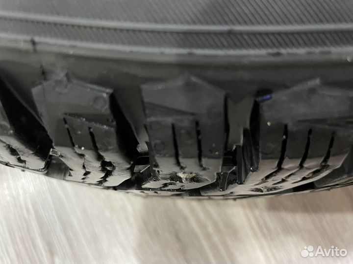 Nokian Tyres Hakkapeliitta 9 235/45 R17