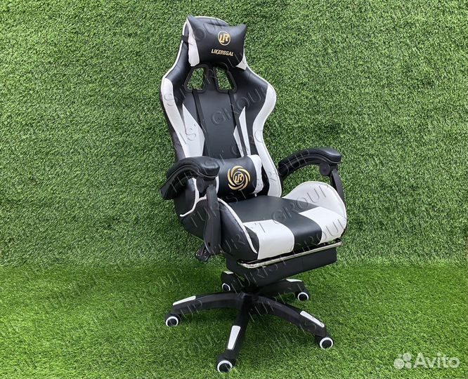 Компьютерное игровое кресло с массажером подножкой